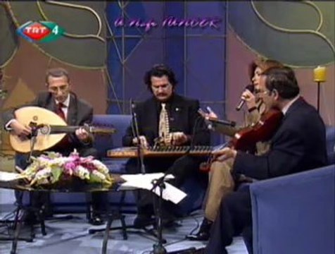 Elif GÜREŞÇİ ÇİFTÇİOĞLU-Ay Öperken Suların Göğsünü Sahilde Yıkan-2