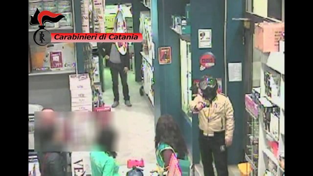 Giarre (CT) - Evade dai domiciliari per una rapina, arrestato (16.12.13)