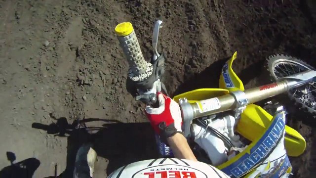 Sandy Goon Dirt Bike Session CRASH
