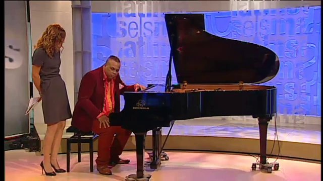 TV3 - Els Matins - Actuació de Chuchito Valdés, pianista i compositor