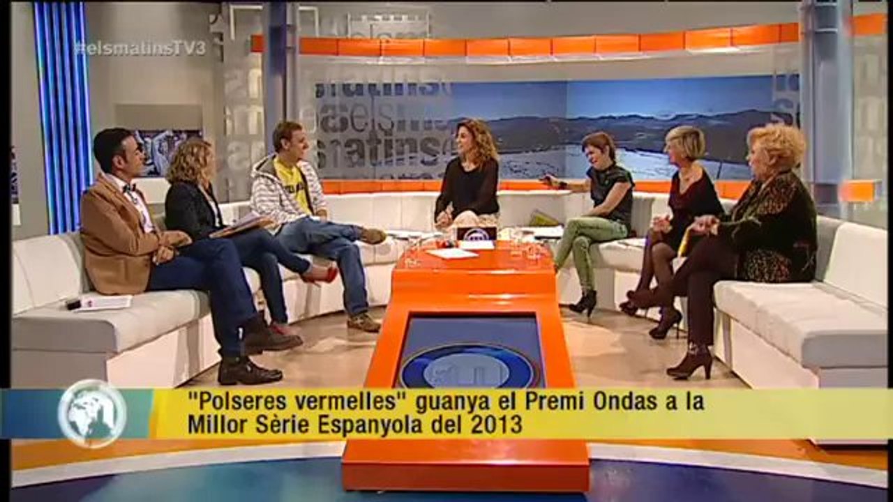 TV3 - Els Matins - "Polseres vermelles" guanya el Premi Ondas a la  Millor Sèrie Espanyola del 201