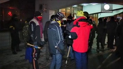 Ucraina, mandato d'arresto per l'attivista torturato