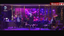 Özge Borak Beyaz Show'u salladı