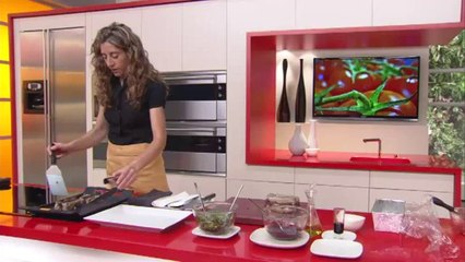 Cuines - Terrina de peus de porc amb coulis de fruits vermells.