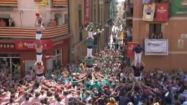 TV3 - Telenotícies migdia - Els castellers estudien reforçar la protecció