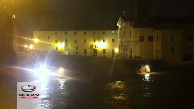 La piena notturna del Tevere da Ponte Sisto a Ponte Cestio