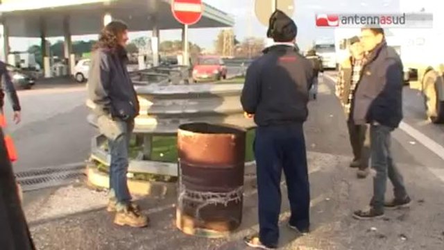TG 11.12.13 Protesta dei Forconi, aggrediti due autotrasportatori nel foggiano