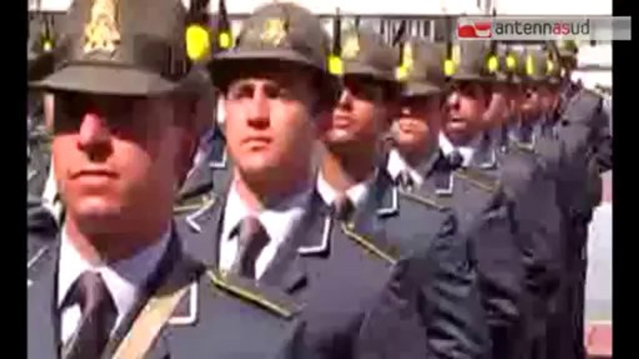 TG 10.12.13 Concorso scandalo della Guardia di Finanza, 30mila euro per un posto da maresciallo