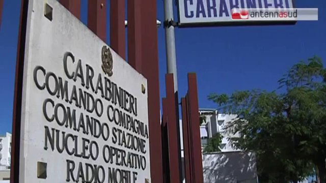 TG 09.12.13 Scene da Far West al quartiere San Paolo, spari contro coppia di amanti.