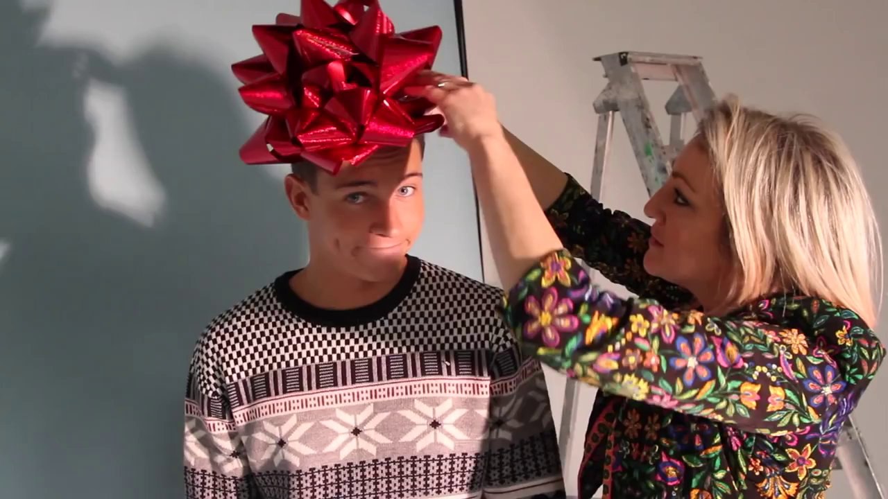 Joey Essex behind the scenes of his XMAS snow shoot!