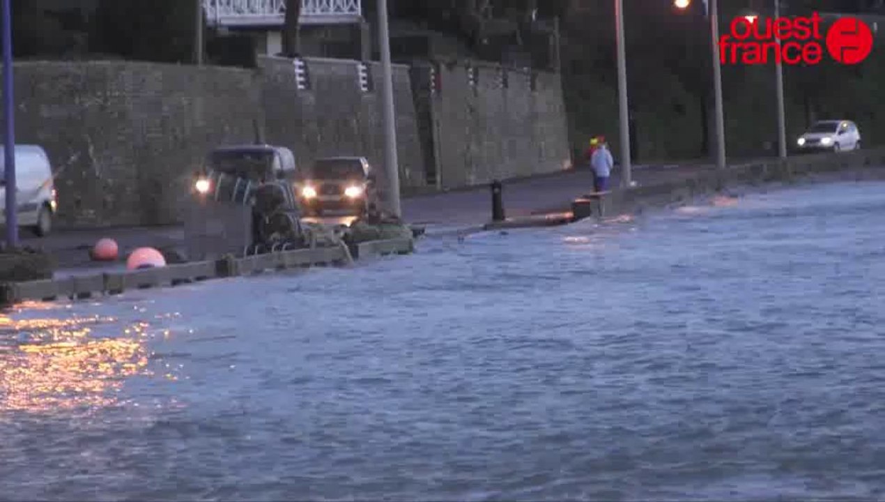 Grande marée dans la Manche : pas de submersion sur la Côte des Isles ce samedi matin