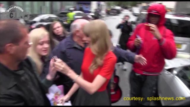 Taylor Swift's Reaction To Beyonce's Grammy Awards 2014 Performance