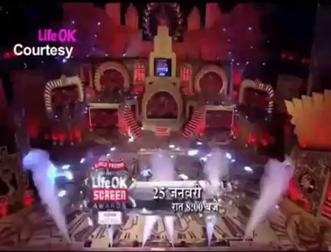 Sonu Sood and Shahrukh Khan at Screen awards