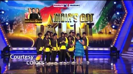 India's Got Talent: Bharti flirts with Remo D'Souza
