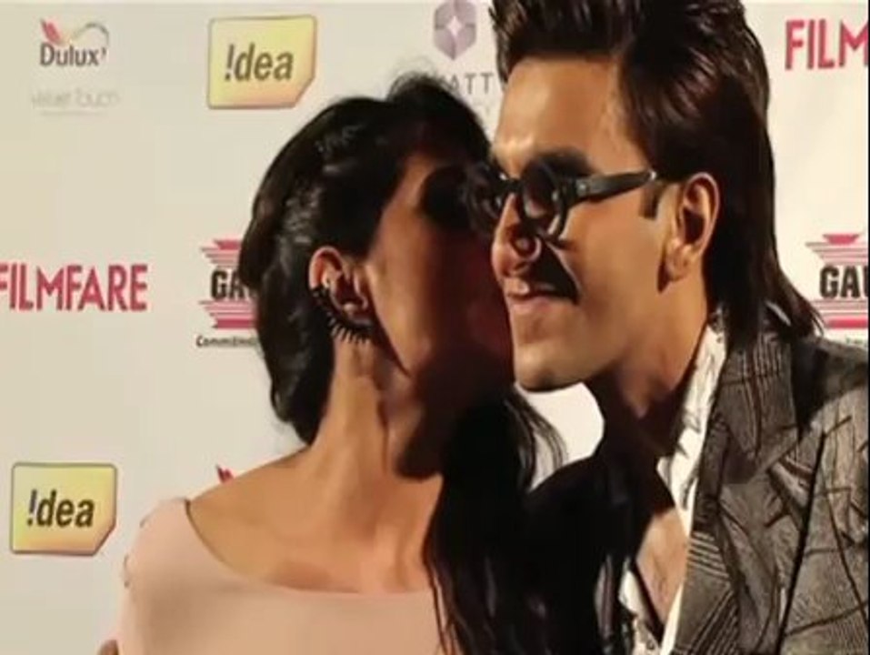 Richa Chadda kisses Ranveer Singh