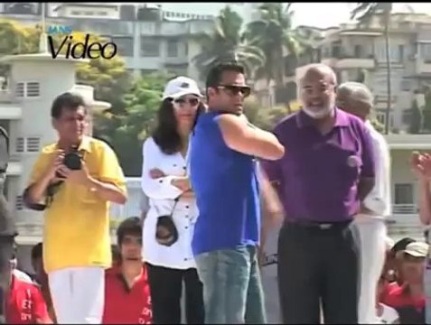 Shah Rukh beats Salman in Forbes India celebrity list