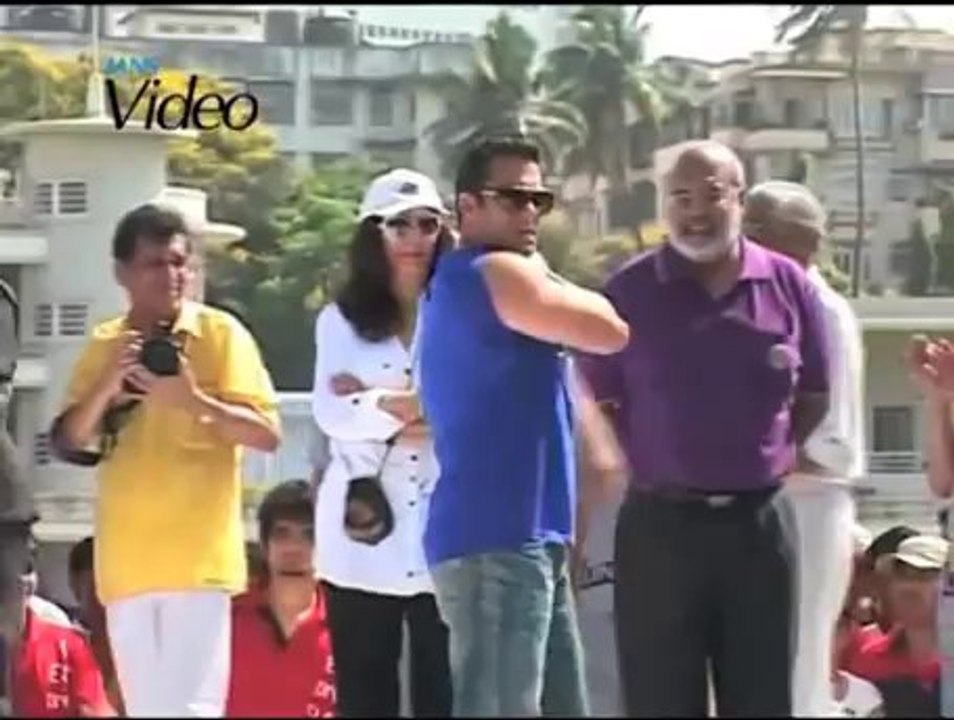 Shah Rukh beats Salman in Forbes India celebrity list