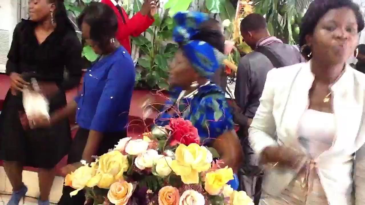 CÉLÉBRATION A LA GOIRE DU SAINT-ESPRIT.