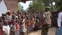 Orta Afrika Cumhuriyeti'nin yeni cumhurbaşkanı mülteci kamplarını ziyaret etti