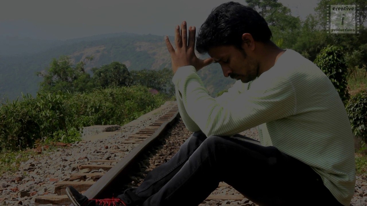 LOVE LOGIN TELUGU SHORT FILM FIRST LOOK | CREATIVE I PRODUCTIONS|