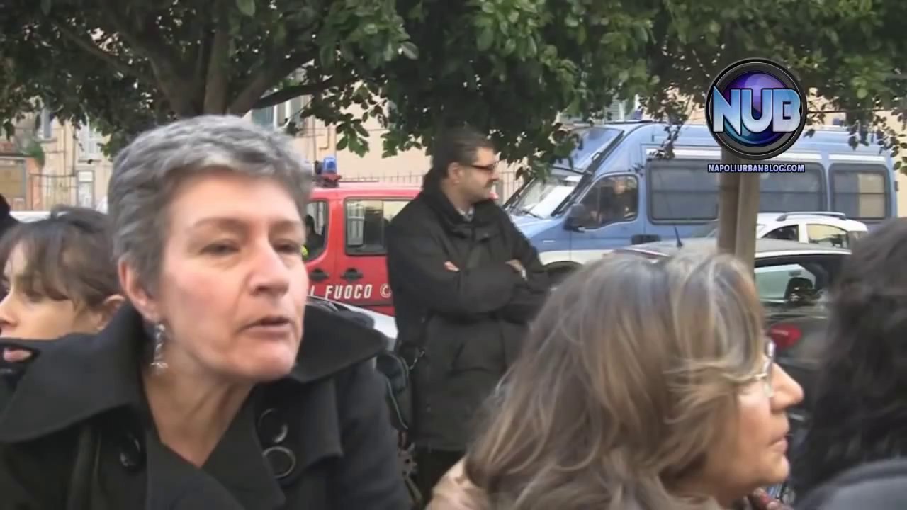 Cittadini bloccati al convegno Terra dei Fuochi, entrano in ritardo