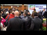 Napoli - Convention di Forza Italia, l'arrivo di Cosentino -live- (26.01.14)