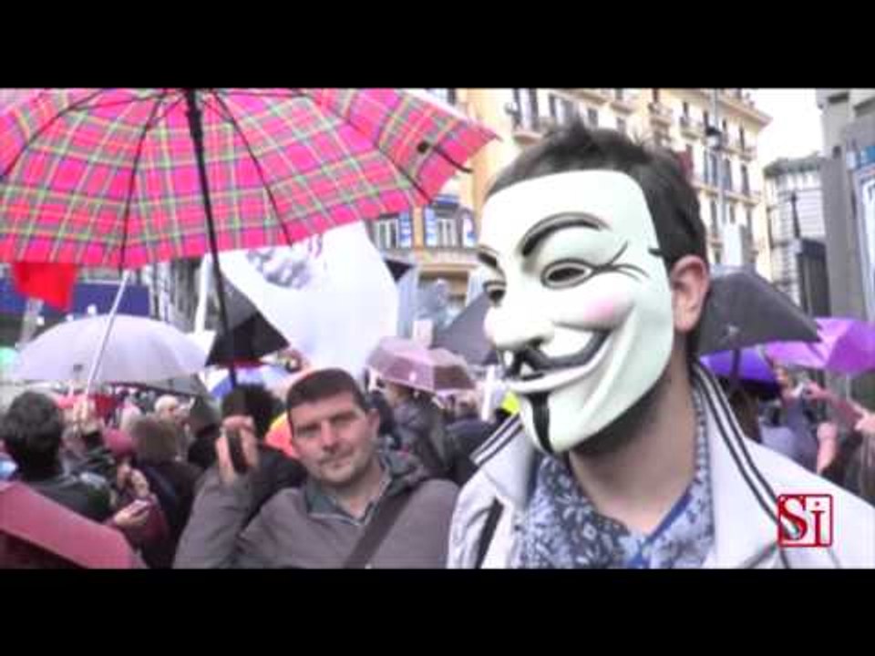 Napoli - L'instant book "Pomodoro Flambè" sulla Terra dei Fuochi (21.12.13)