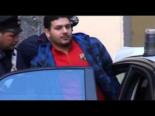 Video herunterladen: Napoli - Arresto latitante a Varcaturo -1- (18.01.14)