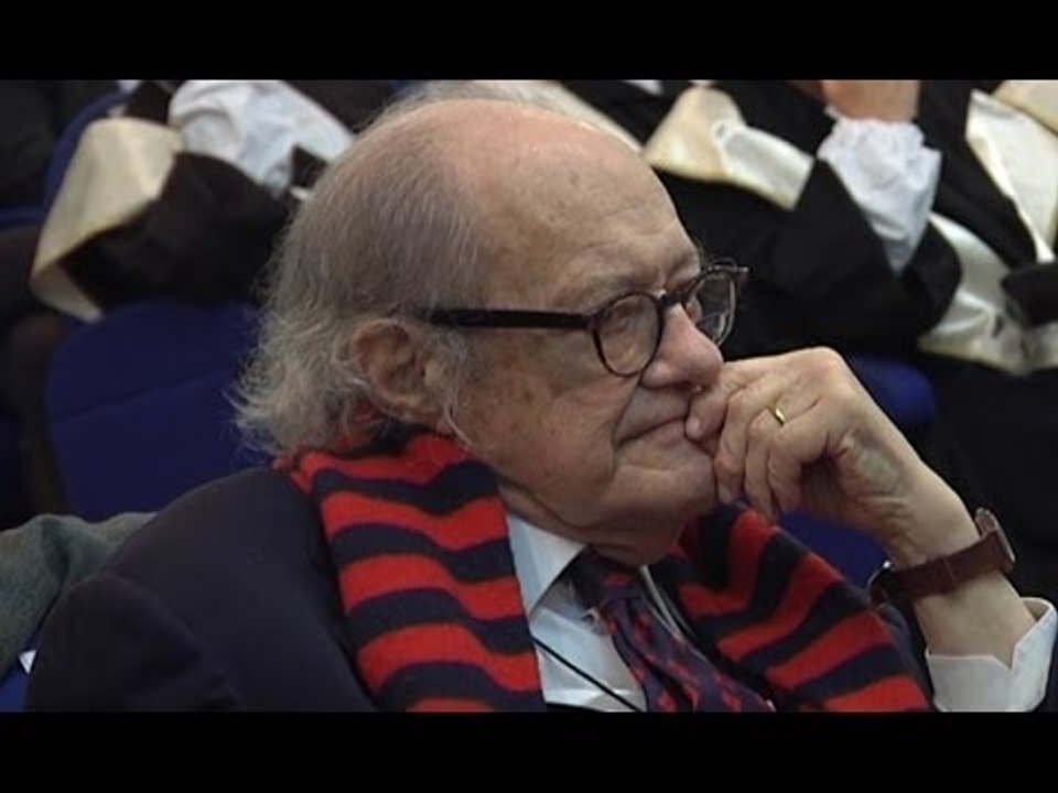 Napoli - Suor Orsola, laurea honoris causa a Ugo Gregoretti (16.01.14)