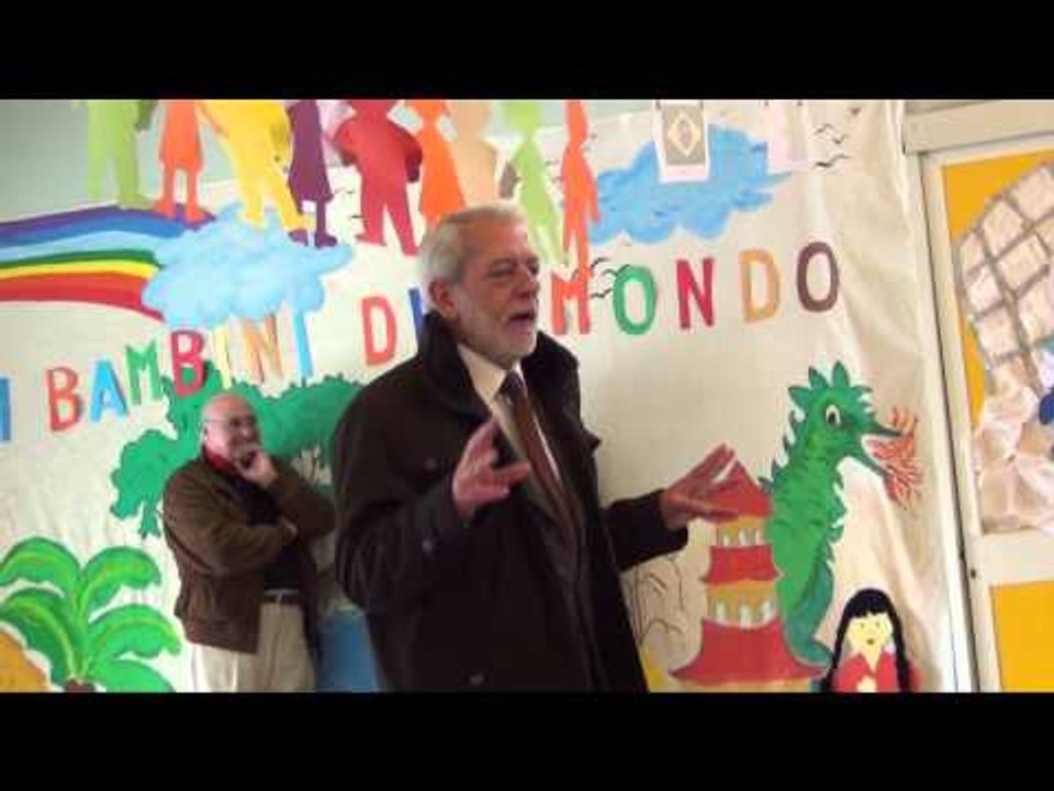 Aversa (CE) - Infanzia, donate calze ai bambini del Terzo Circolo (10.01.14)