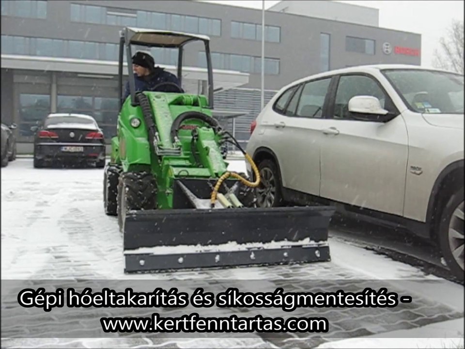 Hóeltakarítás, síkosságmentesítés