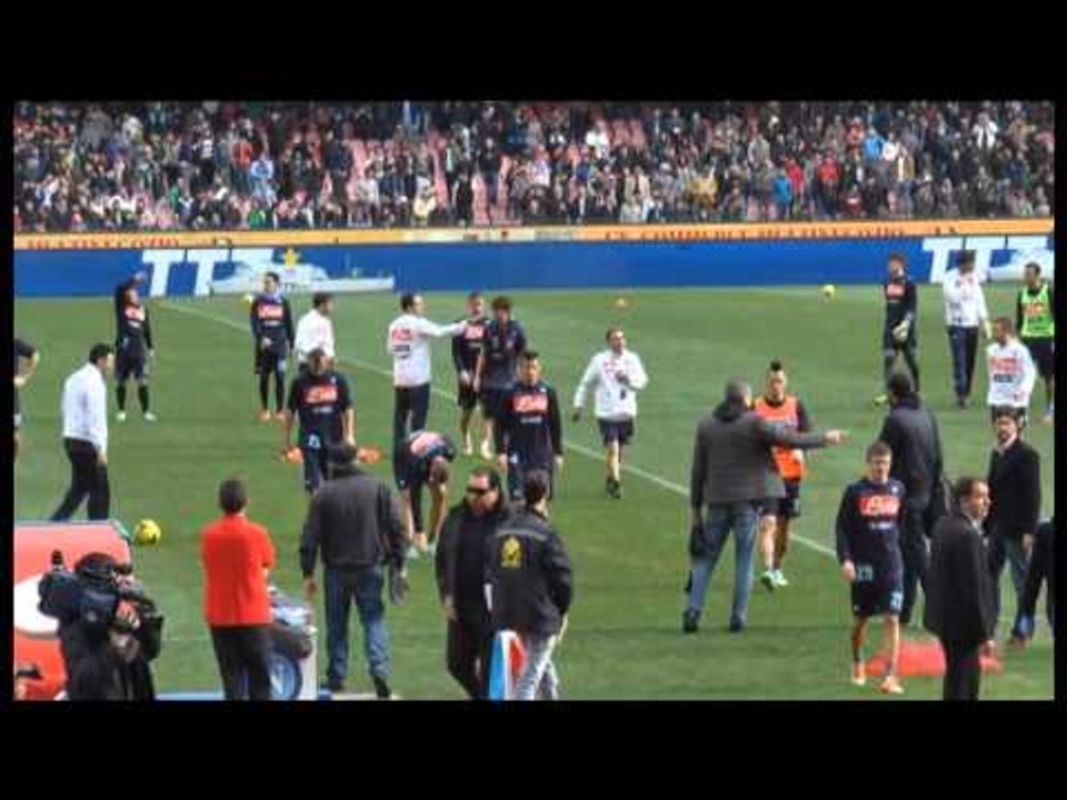 Napoli - In 10.000 per allenamento del Napoli al San Paolo (09.01.14)