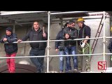 Napoli - Operai Astir protestano su impalcatura del Plebiscito -1- (02.01.14)