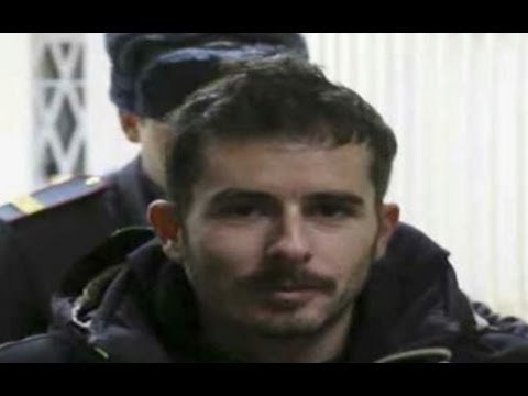 Napoli - Greenpeace, il rientro di Christian D'Alessandro -2- (27.12.13)