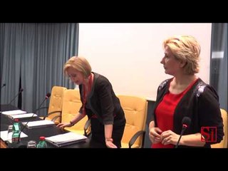 Video herunterladen: Napoli - Ascom, forum contro la violenza sulle donne -3- (18.12.13)