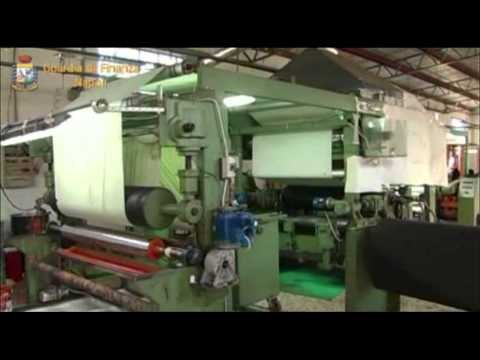 Somma Vesuviana (NA) - Sequestrata fabbrica di borse false (16.12.13)
