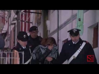 Скачать видео: Pozzuoli (NA) - Prestiti per fare la spesa, 7 arresti per usura -1- (12.12.13)