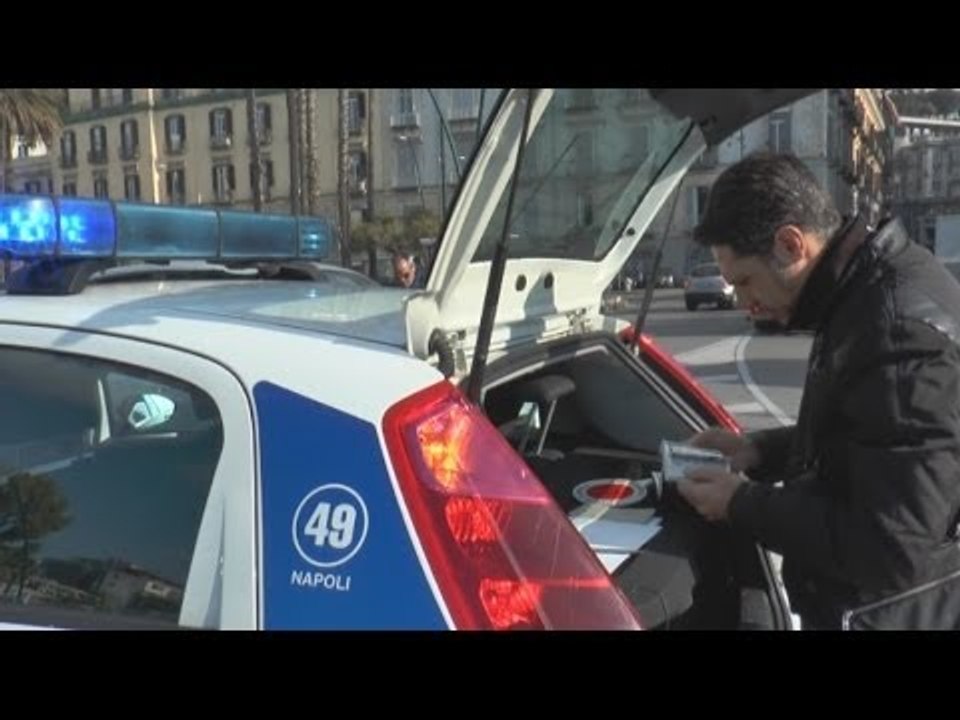 Napoli - Smog, blocco auto dalle 15 alle 20 -2- (12.12.13)