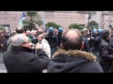 Napoli - I forestali bloccano la galleria Vittoria -2- (09.12.13)