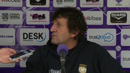 Conférence de presse FC Istres - US Créteil (3-2) : José  PASQUALETTI (FCIOP) - Jean-Luc VASSEUR (USCL) - 2013/2014