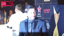 Salman Khan & Shahrukh Khan HUG EACH OTHER at 9th Renault Star Guild Awards 2014 -- EXCLUSIVE VIDEO