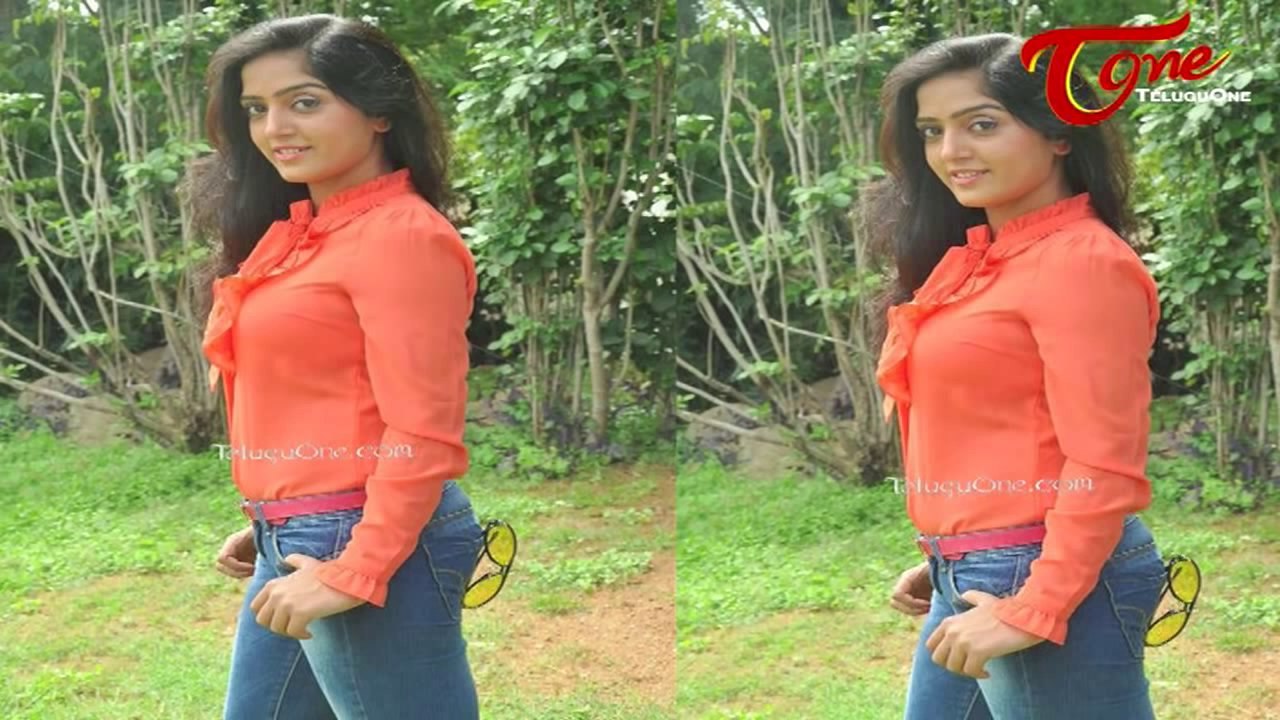 Divya Singh New Stills