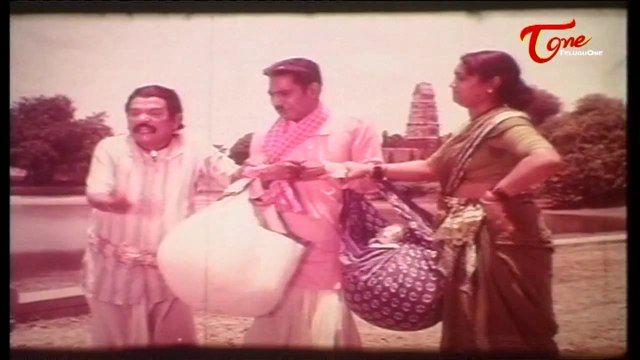 Oorantha Sankranthi Comedy Scene | Sakshi Ranga Rao Beaten By Allu Ramalingaiah