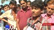 Ahmedabad : Youths set ablaze a parked car in Amraiwadi, 2 nabbed - Tv9 Gujarati