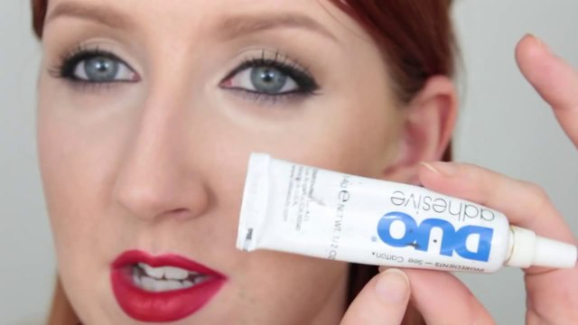 How To Apply False Lashes - Individuals and Strips