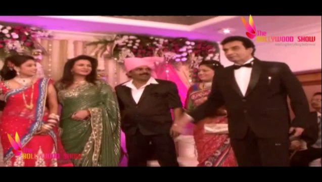 Veteran Actress Poonam Dhillon spotted at Dheeraj Kumar's Nephew Wedding