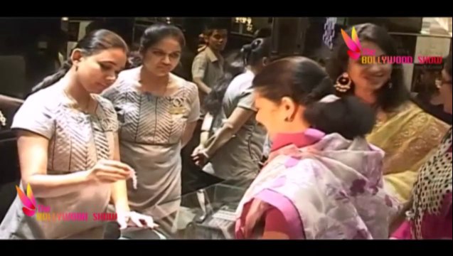 Television Super Star Participated at Gehna Jewellery Store Launch