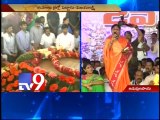 Cong and TDP conspired to blame Y.S.Jagan - Y.S.Vijayamma