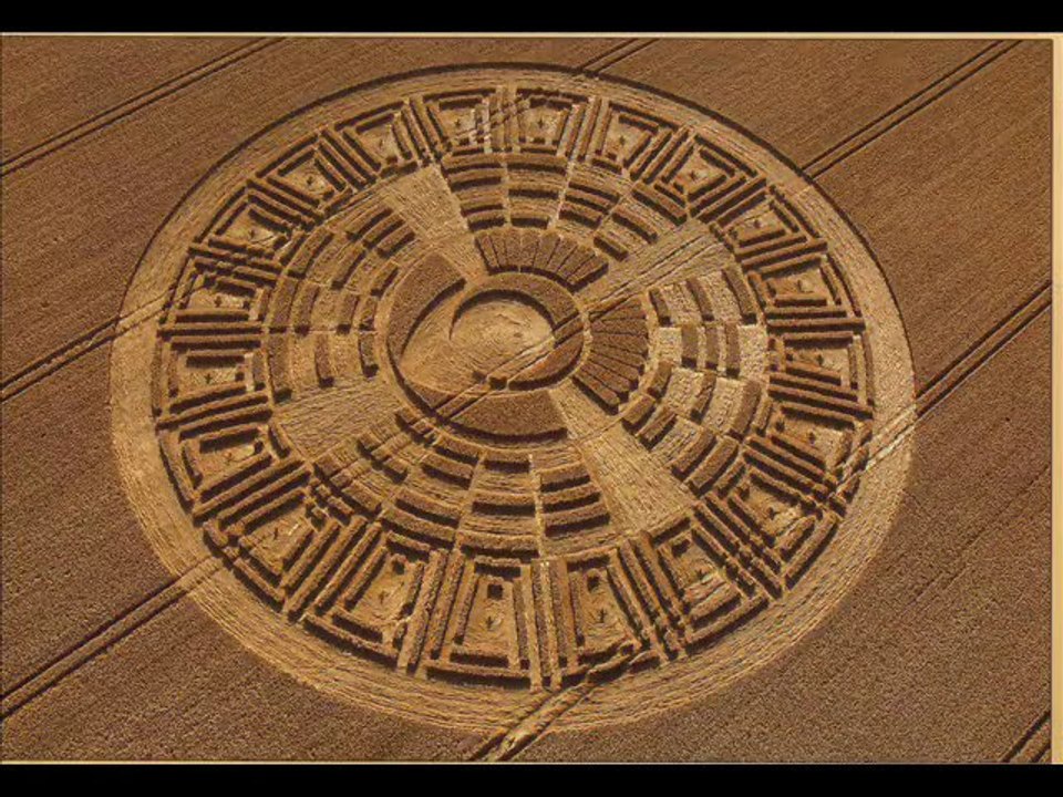 Crop Circle Slideshow with Shpongle