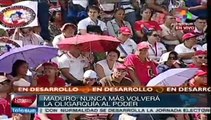 Revolución bolivariana lucha contra oligarquías venezolanas: Maduro